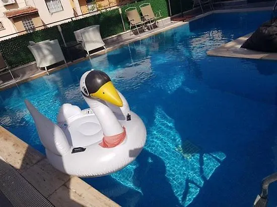 Demir Otel Kusadası 2*,