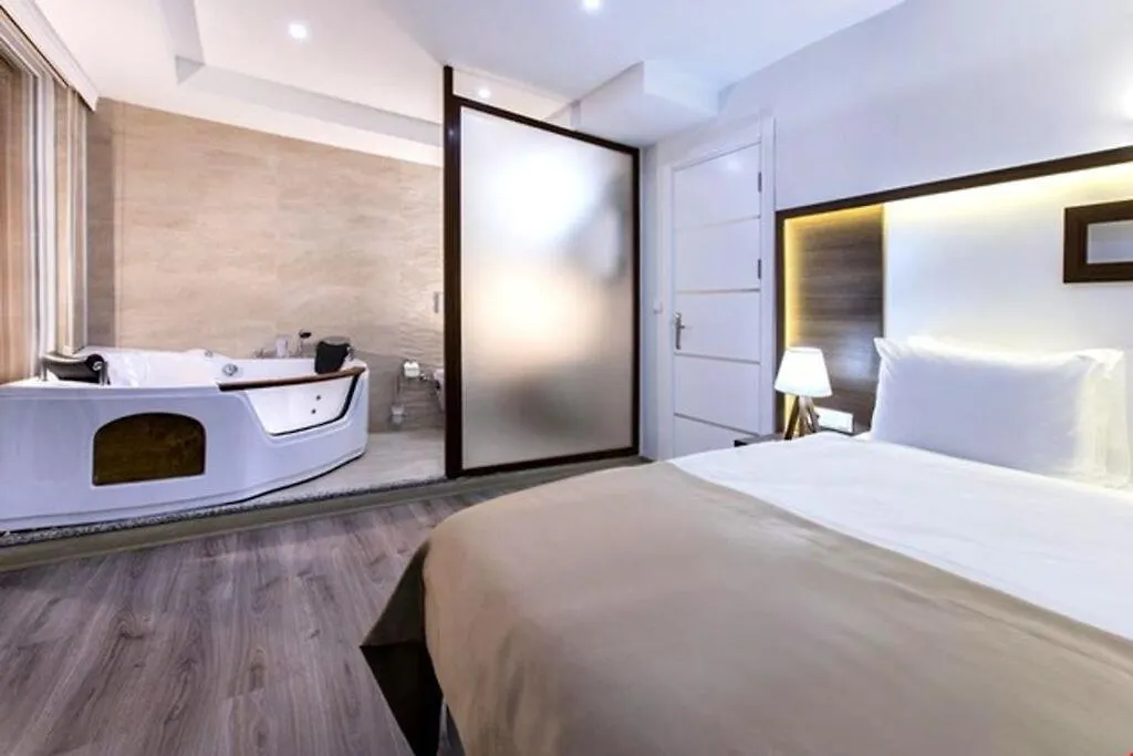 Demir Otel Kusadasi